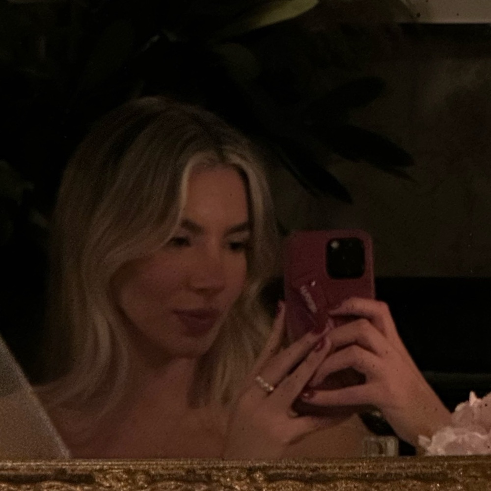 Meet your Posher, Valentina